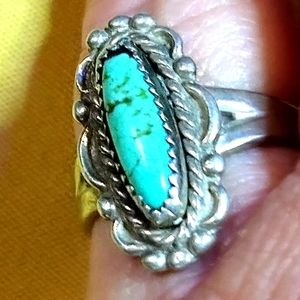 MEN'S- MOJAVE TURQUOISE ELONGATED STERLING RING. SIZE 6-1/2 MEANING 👇 (R-28993)